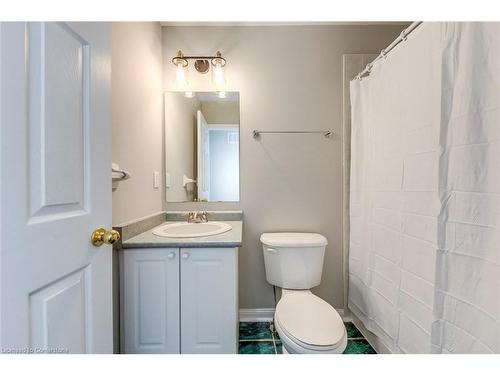 4401 Peter Drive, Burlington, ON - Indoor Photo Showing Bathroom