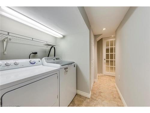 4401 Peter Drive, Burlington, ON - Indoor Photo Showing Laundry Room