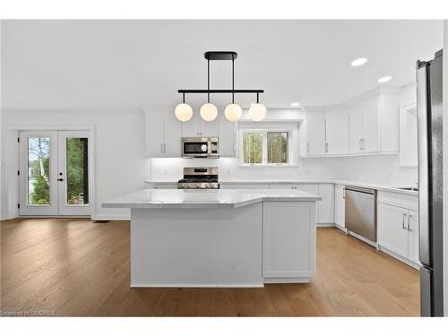 1009 Scotts Boathouse Road, Baysville, ON - Indoor Photo Showing Kitchen