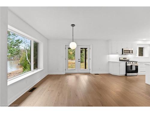 1009 Scotts Boathouse Road, Baysville, ON - Indoor Photo Showing Kitchen