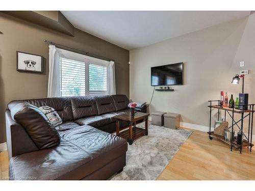 4-540 Guelph Line, Burlington, ON - Indoor Photo Showing Living Room