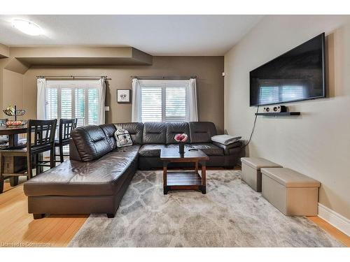 4-540 Guelph Line, Burlington, ON - Indoor Photo Showing Living Room