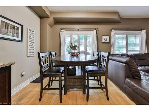 4-540 Guelph Line, Burlington, ON - Indoor Photo Showing Dining Room