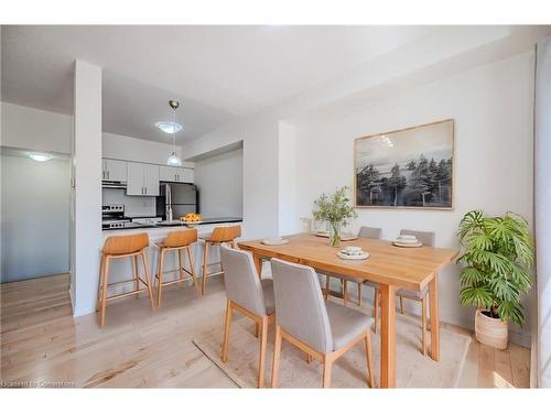 50-541 Winston Road, Grimsby, ON - Indoor Photo Showing Dining Room