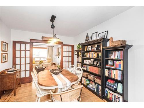 18 Cliff Avenue, Hamilton, ON - Indoor Photo Showing Dining Room