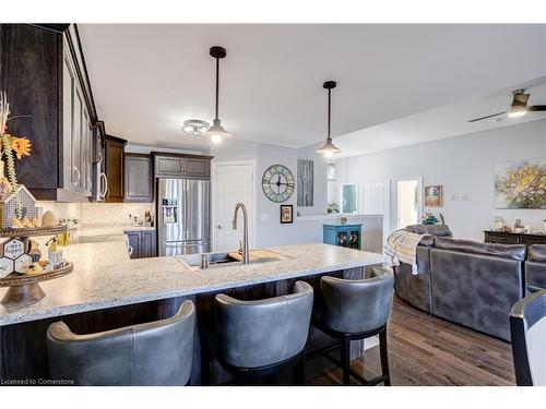 4003 Lower Coach Road, Stevensville, ON - Indoor Photo Showing Kitchen With Double Sink With Upgraded Kitchen