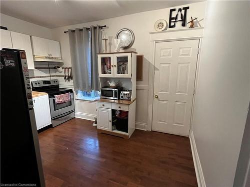 529 Wentworth Street N, Hamilton, ON - Indoor Photo Showing Kitchen