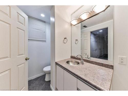 2225 Shardawn Mews, Mississauga, ON - Indoor Photo Showing Bathroom