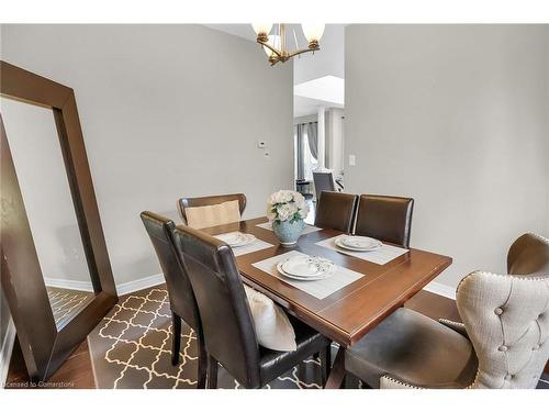 4896 Allan Court, Beamsville, ON - Indoor Photo Showing Dining Room