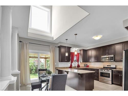 4896 Allan Court, Beamsville, ON - Indoor Photo Showing Kitchen With Upgraded Kitchen