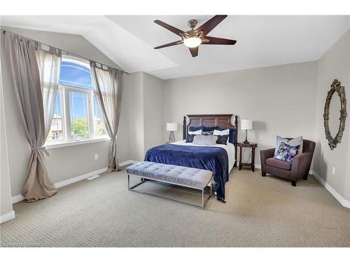 4896 Allan Court, Beamsville, ON - Indoor Photo Showing Bedroom