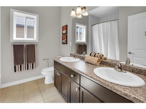 4896 Allan Court, Beamsville, ON - Indoor Photo Showing Bathroom