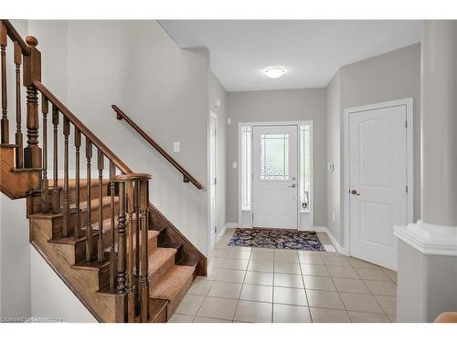 4896 Allan Court, Beamsville, ON - Indoor Photo Showing Other Room