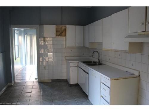 311 East Avenue N, Hamilton, ON - Indoor Photo Showing Kitchen With Double Sink