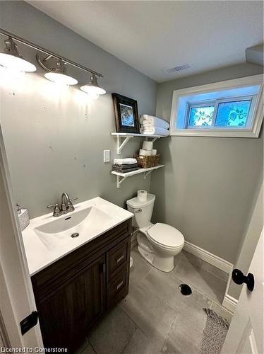 312 East 45Th Street, Hamilton, ON - Indoor Photo Showing Bathroom