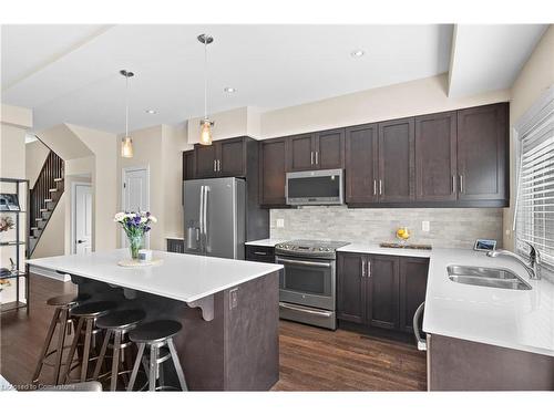 13-377 Glancaster Road, Ancaster, ON - Indoor Photo Showing Kitchen With Double Sink With Upgraded Kitchen