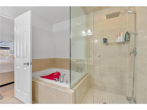 1519 Farmstead Drive, Milton, ON - Indoor Photo Showing Bathroom