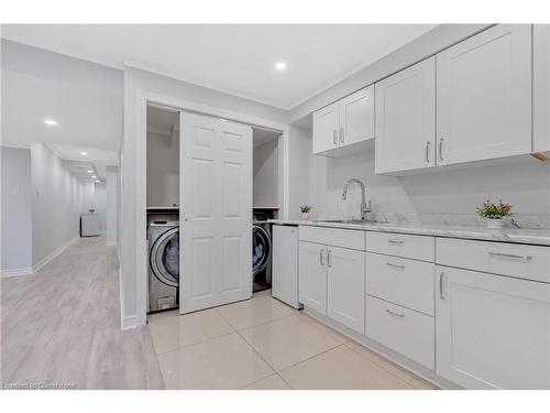 1519 Farmstead Drive, Milton, ON - Indoor Photo Showing Laundry Room