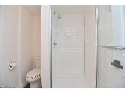 145 Winchester Boulevard, Hamilton, ON - Indoor Photo Showing Bathroom