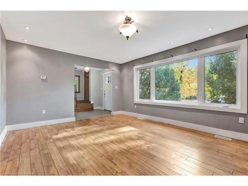 121 King Street E, Stoney Creek, ON - Indoor Photo Showing Other Room