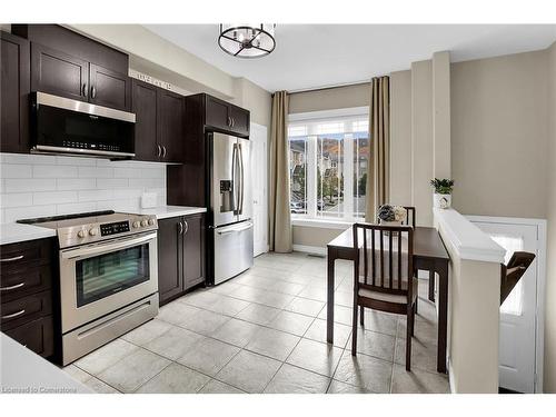 24-8 Hemlock Way, Grimsby, ON - Indoor Photo Showing Kitchen