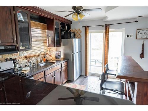 601 York Road, Dundas, ON - Indoor Photo Showing Kitchen