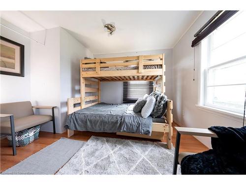 601 York Road, Dundas, ON - Indoor Photo Showing Bedroom