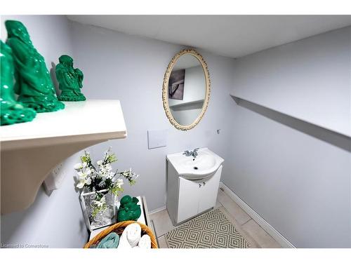 601 York Road, Dundas, ON - Indoor Photo Showing Bathroom