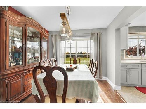 4821 Sherkston Road, Sherkston, ON - Indoor Photo Showing Dining Room