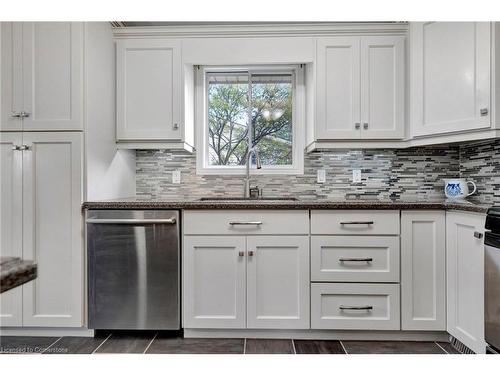 303 Dover Avenue, Port Dover, ON - Indoor Photo Showing Kitchen With Upgraded Kitchen