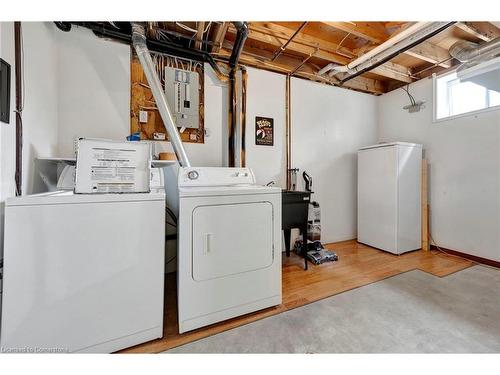 303 Dover Avenue, Port Dover, ON - Indoor Photo Showing Laundry Room