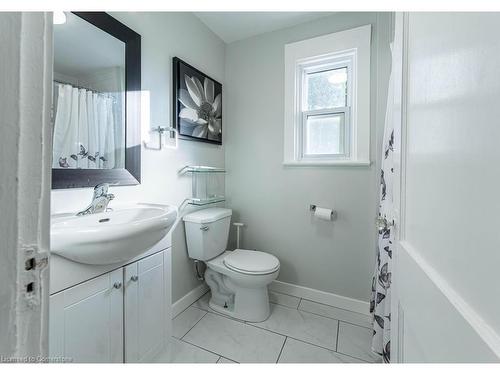 38 Dalkeith Avenue, Hamilton, ON - Indoor Photo Showing Bathroom