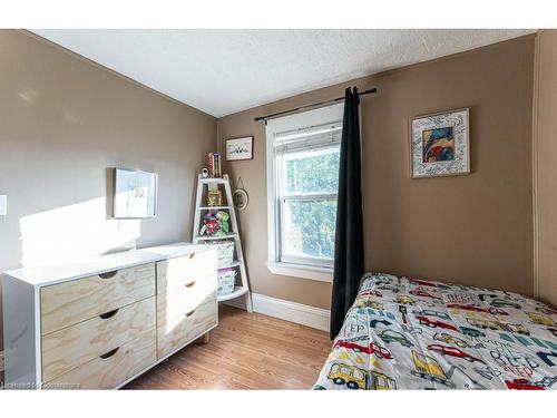 38 Dalkeith Avenue, Hamilton, ON - Indoor Photo Showing Bedroom