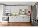 552 Quebec Street, Hamilton, ON  - Indoor Photo Showing Kitchen 