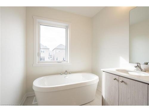 Lot 13-215 Lormont Boulevard, Stoney Creek, ON - Indoor Photo Showing Bathroom