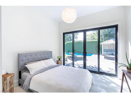 578 Catherine Street, Burlington, ON - Indoor Photo Showing Bedroom