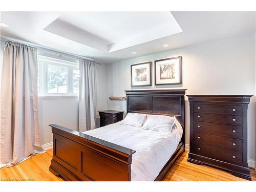 578 Catherine Street, Burlington, ON - Indoor Photo Showing Bedroom