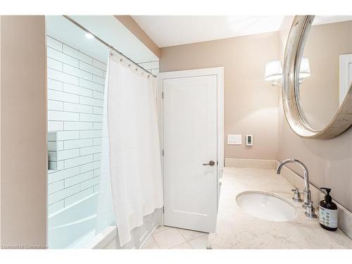 578 Catherine Street, Burlington, ON - Indoor Photo Showing Bathroom