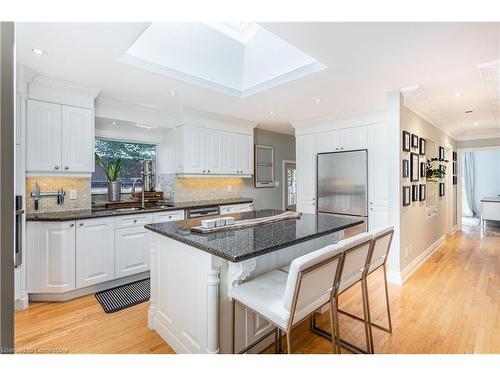 578 Catherine Street, Burlington, ON - Indoor Photo Showing Kitchen With Upgraded Kitchen