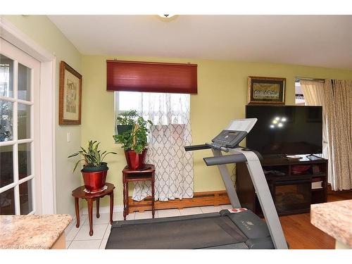 408-851 Queenston Road, Stoney Creek, ON - Indoor Photo Showing Gym Room