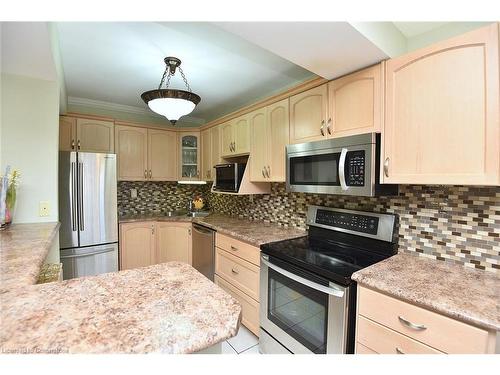 408-851 Queenston Road, Stoney Creek, ON - Indoor Photo Showing Kitchen