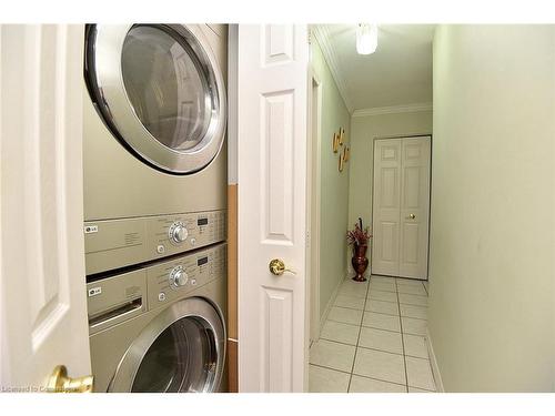 408-851 Queenston Road, Stoney Creek, ON - Indoor Photo Showing Laundry Room