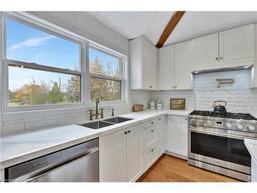 2803 Haldimand Road 9, York, ON - Indoor Photo Showing Kitchen With Double Sink