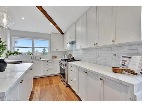 2803 Haldimand Road 9, York, ON - Indoor Photo Showing Kitchen With Upgraded Kitchen