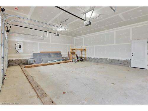 2803 Haldimand Road 9, York, ON - Indoor Photo Showing Garage