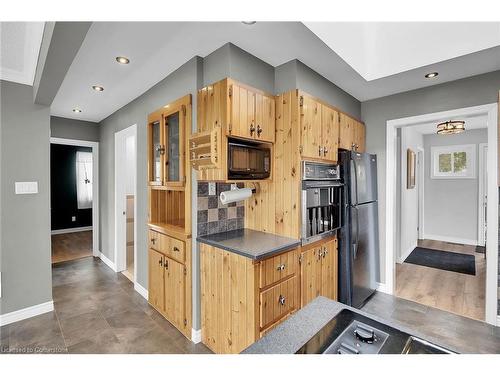 203 Park Avenue W, Dunnville, ON - Indoor Photo Showing Kitchen