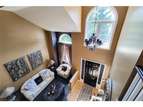 26 Grassyplain Drive, Mount Hope, ON - Indoor Photo Showing Other Room