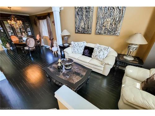 26 Grassyplain Drive, Mount Hope, ON - Indoor Photo Showing Living Room