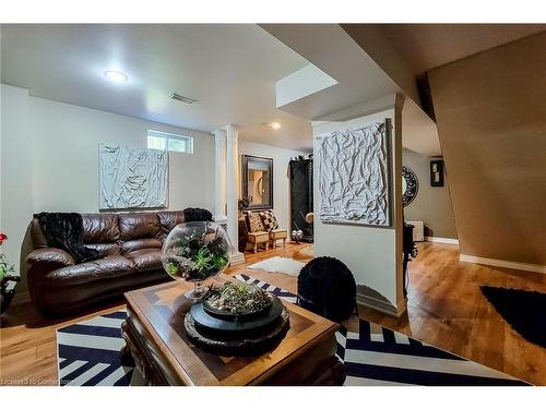 26 Grassyplain Drive, Mount Hope, ON - Indoor Photo Showing Living Room