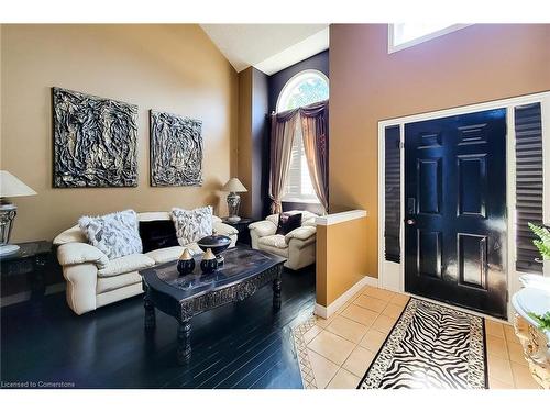 26 Grassyplain Drive, Mount Hope, ON - Indoor Photo Showing Living Room